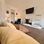 Le Dimore Del Gufo And Bed & Breakfast Venosa